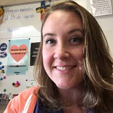 Anna Mullins (@laprofevolante)