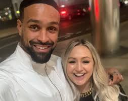 Francesca Abbott's Instagram, Twitter & Facebook