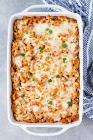 Cheesy Macaroni Pasta Bake One Of Our Favorite Easy Pasta Recipes Made With Ground Beef Marinara Sauce Pasta In 2020 Easy Pasta Recipes Easy Pasta Cheesy Macaroni