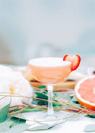 10 Easy Egg White Cocktail Recipes For Chic Weekend Brunches Recipes Summer Cocktails Cocktail Recipes