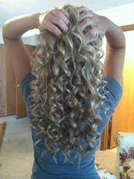 Retro Stacked Spiral Perm Hairstyles And Other Quirky Ideas Permed Hairstyles Long Hair Styles Curly Hair Styles
