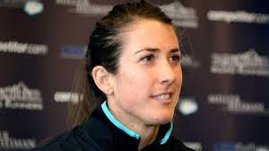 Laura Thweatt's Instagram, Twitter & Facebook