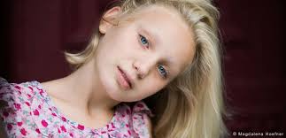 Newcomer helena zengel has been tapped to star opposite tom hanks in paul greengrass' production is expected to start later this year. C9mqjx4benlghm