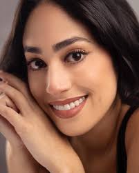 Un super close-up que me hizo @cualquiervainamedia para mi portafolio 💕📸  disecando bien los 29 😄 que ya pronto vienen los 30… Más que “llegar al  tercer piso” los estoy pensando como “