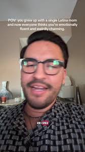 Creciendo con una mamá latina: La influencia emocional