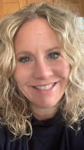 Filter-free makeup with gold digger shadow