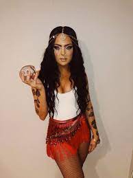 54 Best Diy Halloween Costumes For 2019 You Should Know Halloween Costumes Women Creative Halloween Women Easy College Halloween Costumes