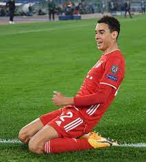 Jamal musiala seemed to have a bit of trouble with his bib during his first germany training session. Bayern Munich S Jamal Musiala In Awe Of Vice Captain Thomas Muller Bavarian Football Works