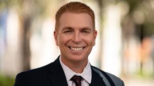 Asher Wildman's Instagram, Twitter & Facebook