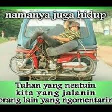 Gokil gosok keliling pakai motor bebek via oto.detik.com. Naik Motor Hati Hati Biar Kita Tetap Selamat Untuk Kamu Kaum Lelaki Selamat Melaksanakan Shalat Jum At Hidup Meme Lucu