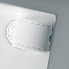The solar powered fresh air curb mounted skylight features a solar panel that captures any available daylight. Velux Vss M06 Solar Powered Skylight Solarskylights Com