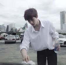 He Looks Good In This White Button Down Shirt No He Looks Good Period Ulzzang Boy Ulzzang Cute Asian Guys