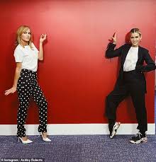 This is the official soundcloud page of world of david walliams audiobooks. David Walliams Aktien Einen Sussen Snap Mit Seiner Mama Kathleen Als Sie Wieder Aktuelle Boulevard Nachrichten Und Fotogalerien Zu Stars Sternchen