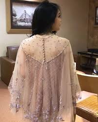 Model dress brokat lengan panjang memang sangat cocok sekali untuk digunakan pada saat menghadiri acara pesta baik malam maupun sore hari. Cantik Busana Rok Gaun Hitam Kecil Gaun Untuk Acara