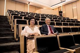 You may find the address of dato' seri tiong king sing 's office or service center here. I Am Glad To Be Here Again At Dr Mahathir Bin Mohamad Facebook