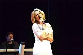 Jul 04, 2021 · diese stars feiern die silvester show mit jörg pilawa. Traumhochzeit Bei Claudia Jung Schlager De Hochzeit Claudia Jung Hochzeit Feiern