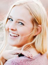 Megan Finch's Instagram, Twitter & Facebook