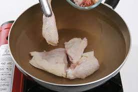Rebus campuran tersebut sampai semua bahan hancur dan tercampur rata. Cara Membuat Daging Ayam Kampung Jadi Makin Empuk Cukup Dengan Nanas Gampang Banget Semua Halaman Sajian Sedap