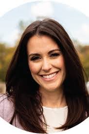 Sara Klee's Instagram, Twitter & Facebook