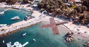 Nicky jam] aquel día te vi y tu energía sentí desde eso no te quiero lejos de mí (lejos de mí)  stream tracks, albums, playlists on desktop and mobile. Millionen Mammutaufgabe Lebenszeichen Vom Letzten Anbieter Fur Maturareisen Osterreichs Leadersnet