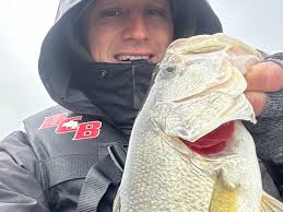 Local Expert Fishing Report: Sam Rayburn Fishing For GIANT Floating  Prespawners