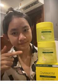 ដាវីដាវីតាមីនស៊ី សំឡីជូតមុខដើម្បីសុខភាព