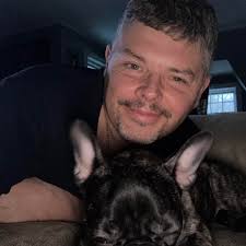 What happened in the plaza in Plymouth?