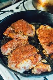 17 One Skillet Chicken Recipes To Put In Your Dinner Rotation Chicken Skillet Recipes Chicken Recipes Cast Iron Chicken