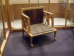 The style first became popular early in the 19th c. History Of The Chair Wikipedia