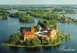 Ο γιόνας ματσιούλις βρίσκεται στις επιλογές του προπονητή της λιθουανίας και θα ενισχύσει τη χώρα του στο τελευταίο «παράθυρο» των. Curious Loud Silence Clouds Youth Exchange Trakai Li8oyania 20 27 07 2015