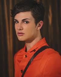 Another look at my favorite collection that I shot from @etro #etrodallas  Styled by @styledbyebonij_ #dallas #dallasphotographer #mensfashion #mens  #menswear #mensdenim #denim #nikon #nikonshooter #nikknwayoflife  #nikonphotography #nikonz6 #malemodel ...