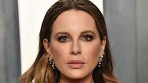 Mann massierte ehefrau und würgte sie zu tode. Kate Beckinsale Erklart Angepisst Sie Nutzt Kein Botox Promiflash De