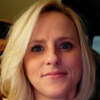 Julie Cardona's Instagram, Twitter & Facebook