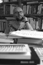 Stanislav komářek (1958) má dar psát zajímavě a stručně a šedesátku považuje za ideální čas k sepsání pamětí. Stanislav Komarek Czechlit