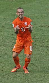 In nederland kijken we ook massaal naar het grootste voetbaltoernooi. Oranje Vindt Nooduitgang Tegen Mexico Voetbal Voetballers Sporter