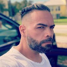The style allows your streaks of grey hair shine through gracefully. 17 Best Men S Hairstyles For Gray Silver Hair In 2021