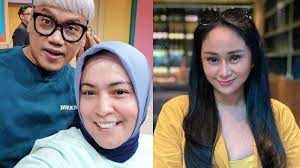 Maybe you would like to learn more about one of these? Uya Kuya Habiskan Ratusan Juta Untuk Pajang Foto Denise Chariesta Pada 12 Titik Videotron Ini Tribunnews Com Mobile