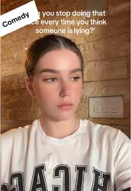 No Me Puedo Resistir: Comedia y Conflictos