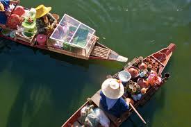 Anda hanya perlu mengeluarkan uang rp. Khlong Hae Floating Market