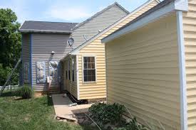 Can I Repaint My Aluminum Siding Or Should I Replace It Painting Vinyl Siding Vinyl Siding House Siding