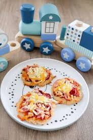 Gesunde Schnelle Pizza Fur Babys Und Kleinkinder Mit Quar Ol Teig Rezept Kochen Fur Baby Kinder Essen Rezepte Kinder Pizza