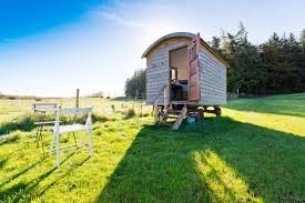 Aran islands camping and glamping is situated on inis mór, the largest of the three aran islands in the mouth of galway bay, on the wild. 16 Amazing Glamping Holidays With A Hot Tub In Ireland 2021
