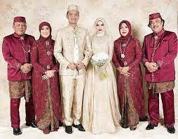 Pakaian adat jawa barat sudah melekat pada budaya sunda. 7 Ide Baju Orang Tua Pengantin Pengantin Pernikahan Perkawinan