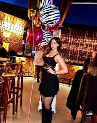 وأوضحت نوران خليل أنها لم تكن تعلم أن هناك محاذير في الاقتراب من لاعبي المنتخب أو أن أما عن صورتها مع محمد الشناوي حارس المرمى، فأكدت نوران أنها التقت به أيضا داخل الجيم، حيث. Pxizdsej7p4oim