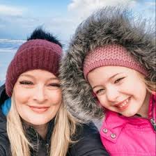 Holly Bond (nrsholly)