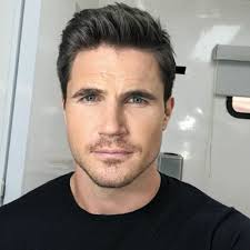 Stream episode Robbie Amell
