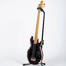 Gene simmons cort style axe bass guitar 4 string signature rock kiss firehawk. Cosmo Music Gibson Custom Gene Simmons Alive Grabber Bass Guitar Pre Owned