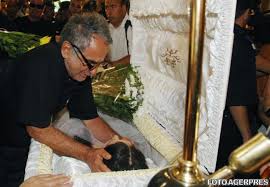 Top melodii madalina manole electrecord reprezinta aproape un secol de muzica romaneasca scandal, acasă la mădălina manole! Investigator Fbi MÄƒdÄƒlina Manole A Fost UcisÄƒ Intalnire Cu Procurorul General Dcnews