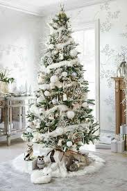 60 Awesome Christmas Tree Decor Ideas In 2020 White Christmas Tree Decorations Xmas Tree Decorations Gold Christmas Tree