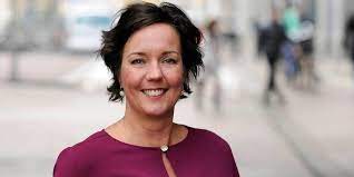 Daarvoor was zij vanaf 27 oktober 2017 staatssecretaris van . Minister Tamara Van Ark Van Medische Zorg Weg Om Gezondheidsredenen Blik Op Nieuws